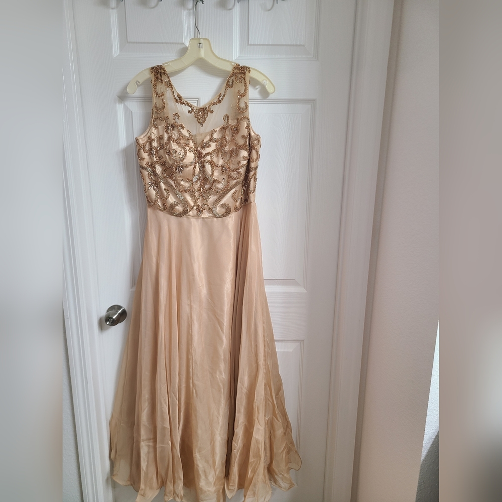 Fabuluxe. Couture Dress